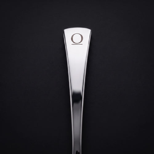 Griff des ORIVA Rocher Spoon mit eingraviertem Monogramm